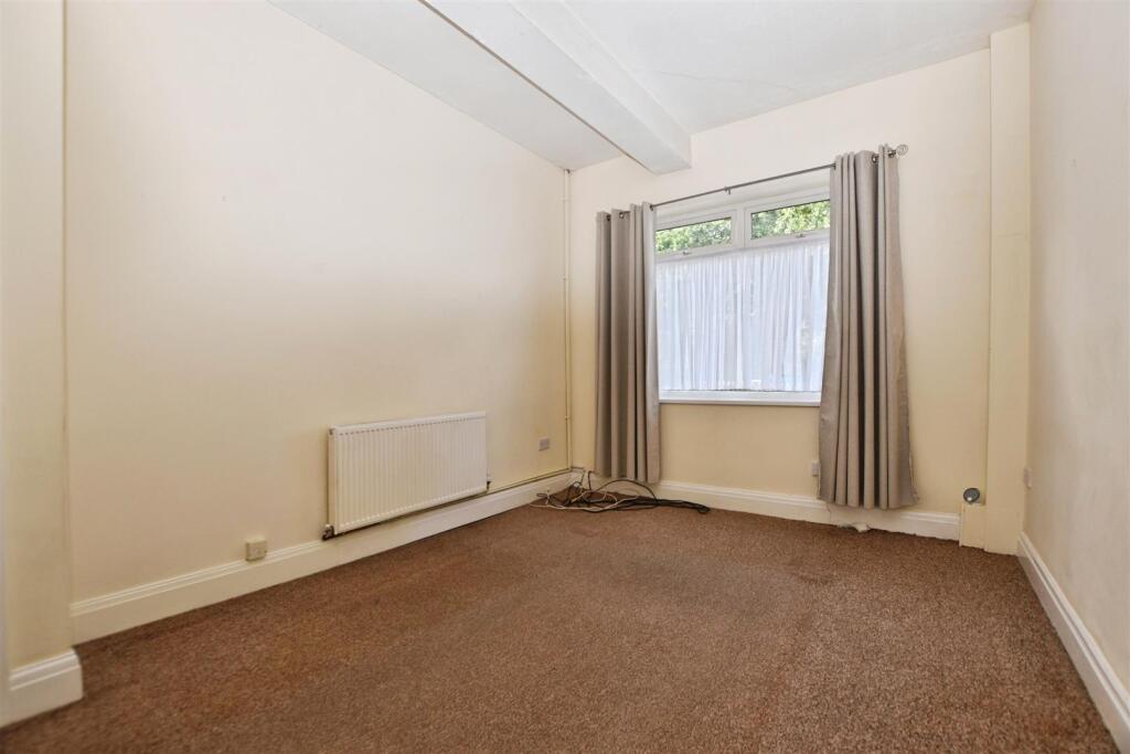 Main image of property: Anlaby Road, Hull