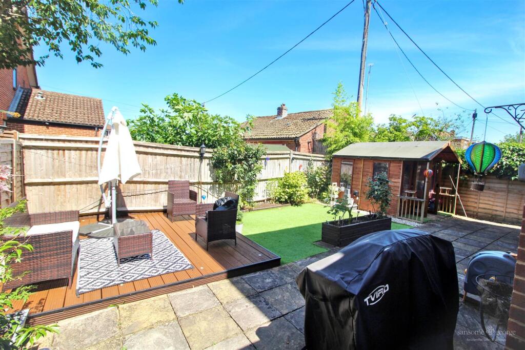 House in Purley on Thames, West Berkshire - View 4