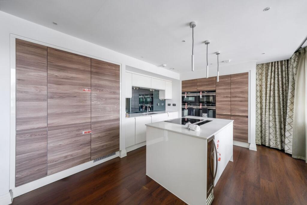 Flat 1, 2 Thames Avenue, Windsor, Berkshire, SL4 1QP photo 4