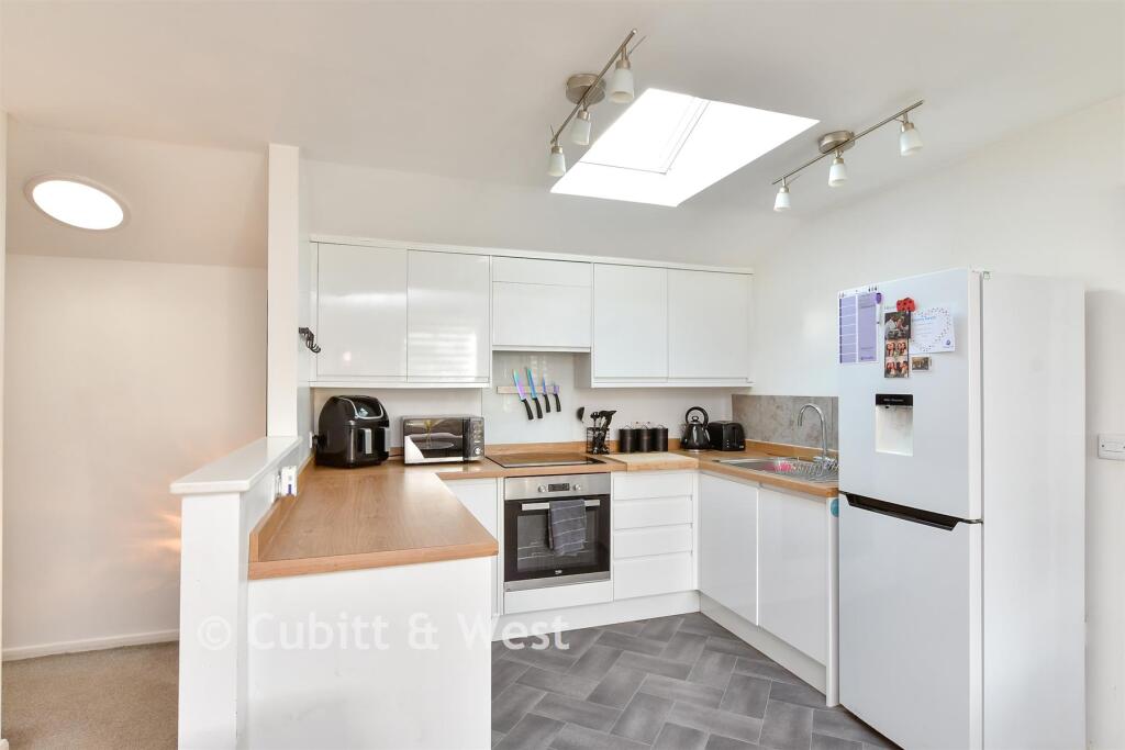 Main image of property: South Coast Road, Peacehaven, East Sussex