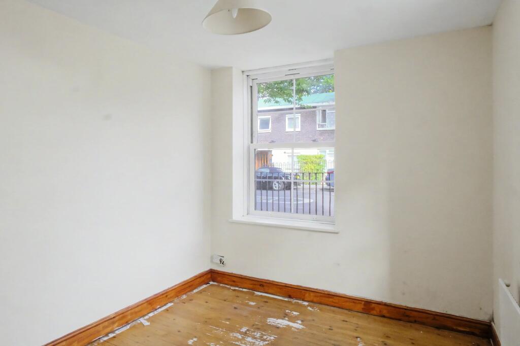 Apartment in London - More