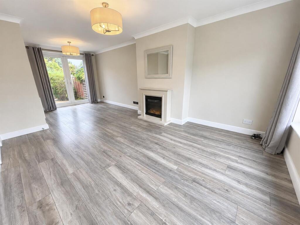 Stratton Road, Woodhouse, Brighouse HD6 photo 3
