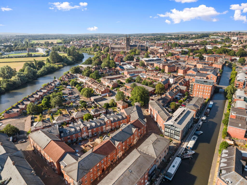 Apartment in Worcester - View 3