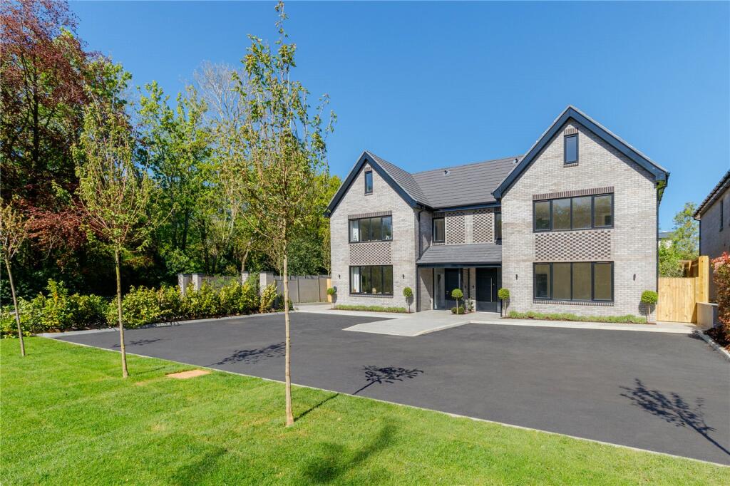 Main image of property: Watford Road, Radlett, Hertfordshire, WD7