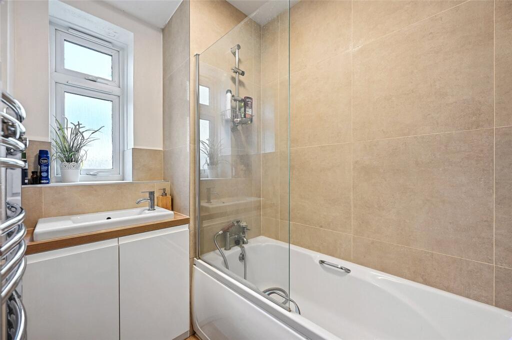 Apartment in London, Shepherd's Bush - More