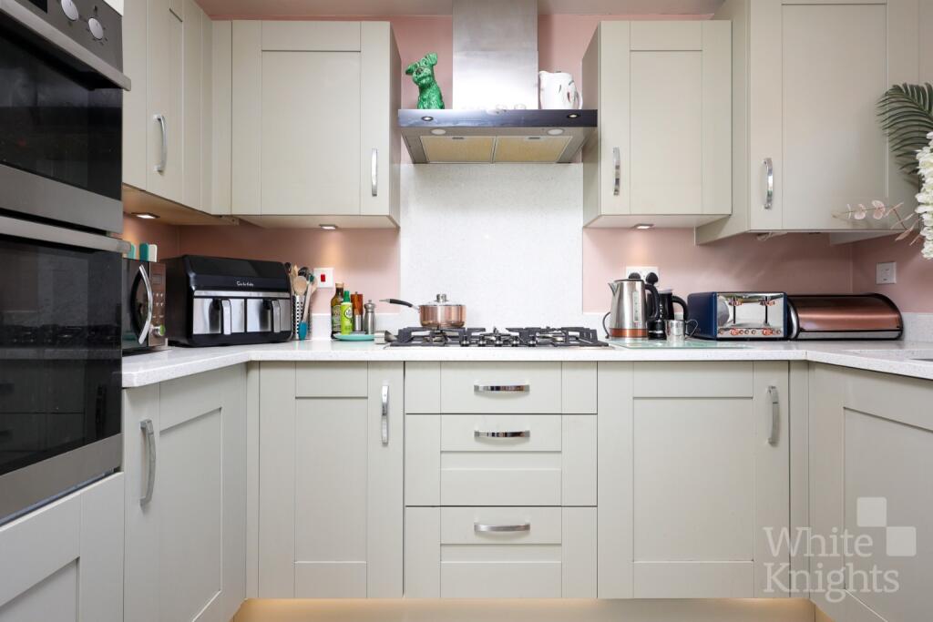 Mayflower Meadow, Spencers Wood, Reading, Berkshire, RG7 1YD photo 4