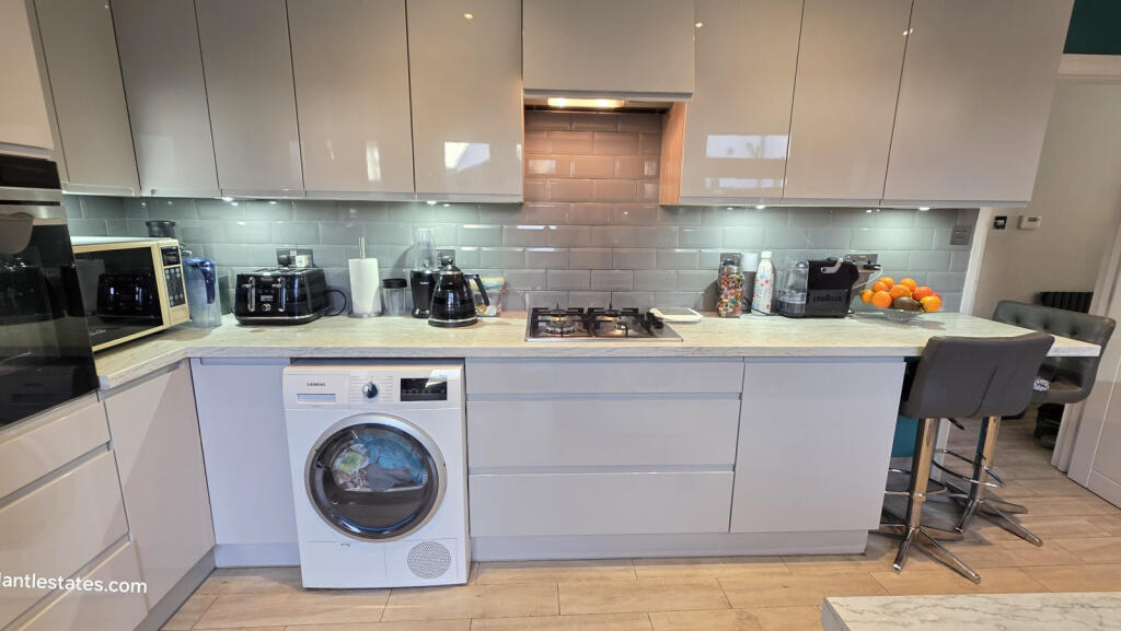 Main image of property: Longmore Avenue, East Barnet EN4