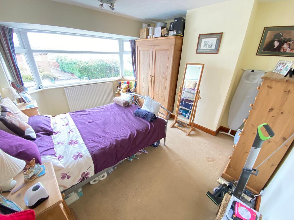 House in Stoke-on-Trent - More