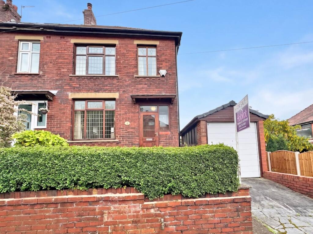 2-bed terraced on Hodge Road, Oldham, £190,000