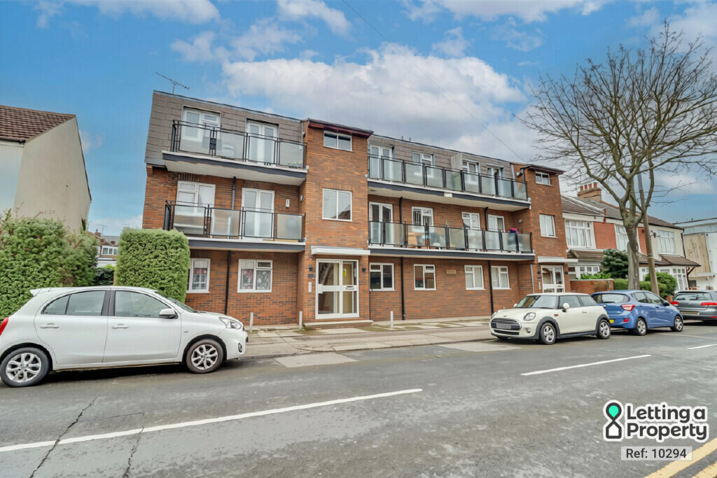 Main image of property: Glendale Gardens, Leigh-On-Sea, Essex, SS9 2BE