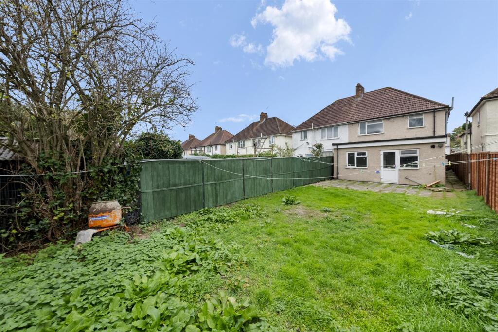 Stuart Crescent, Hayes photo 2