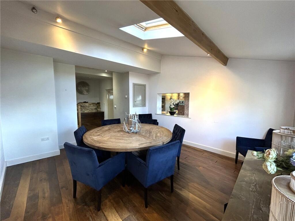 House in York - View 5