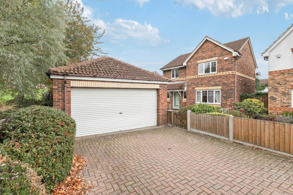 4-bed detached on 1, Pasture Way, Castleford, WF10 5TN, £340,000