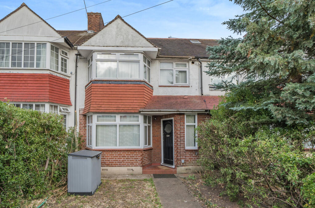 Main image of property: Cardrew Avenue, London, N12