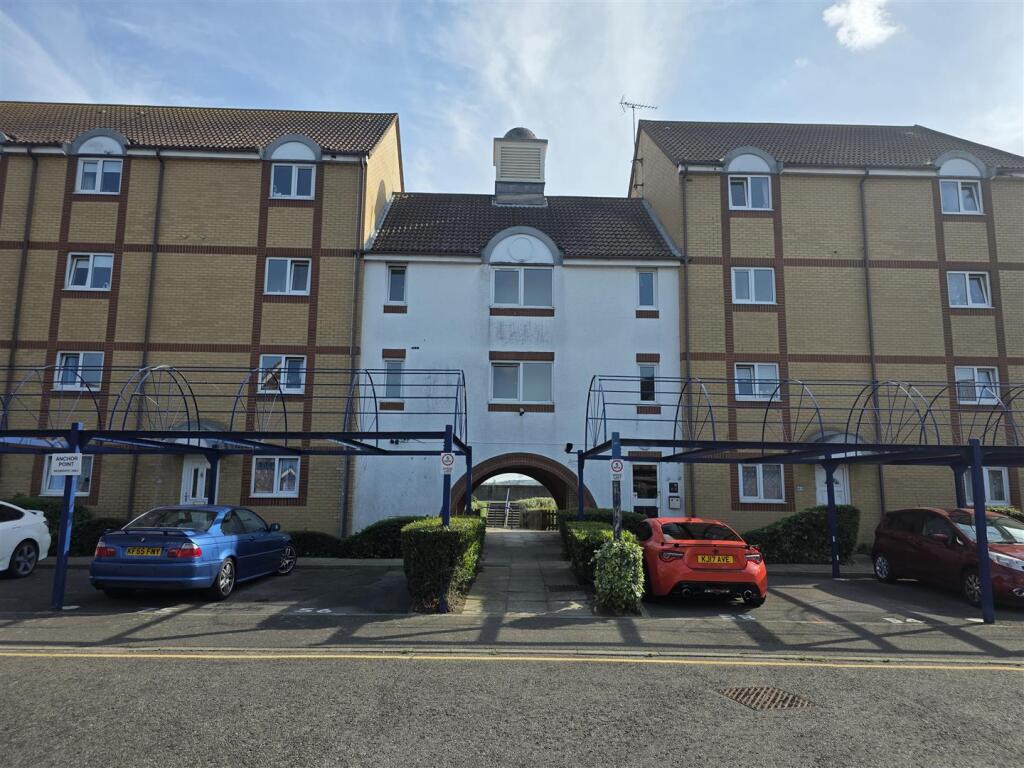 Main image of property: Astley, Grays