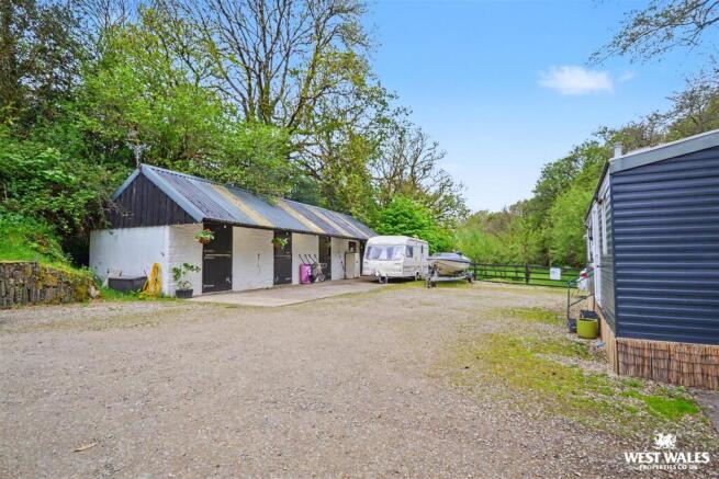 Stables / Caravan