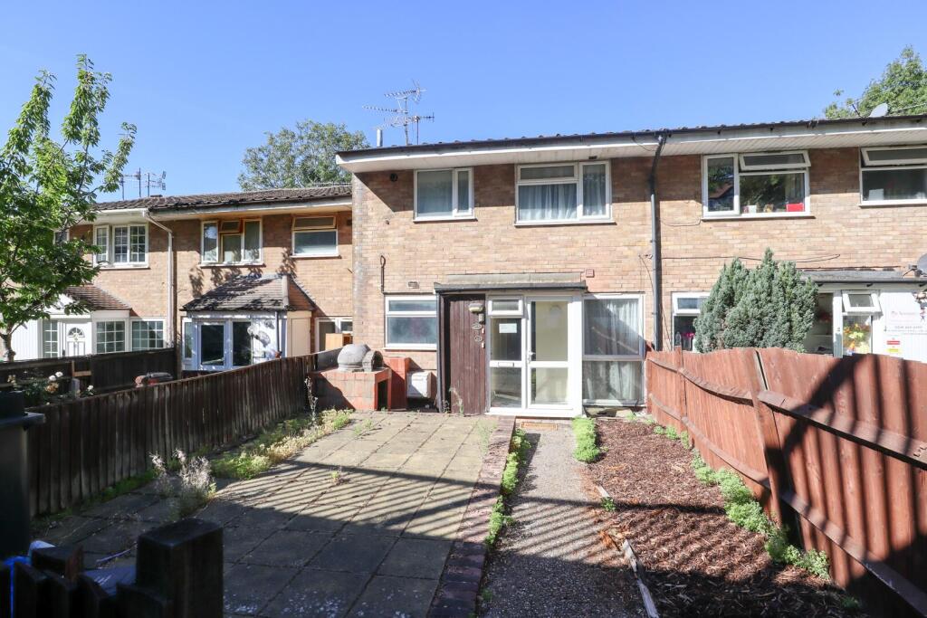2-bed flat on Partridge Knoll, Purley, £240,000