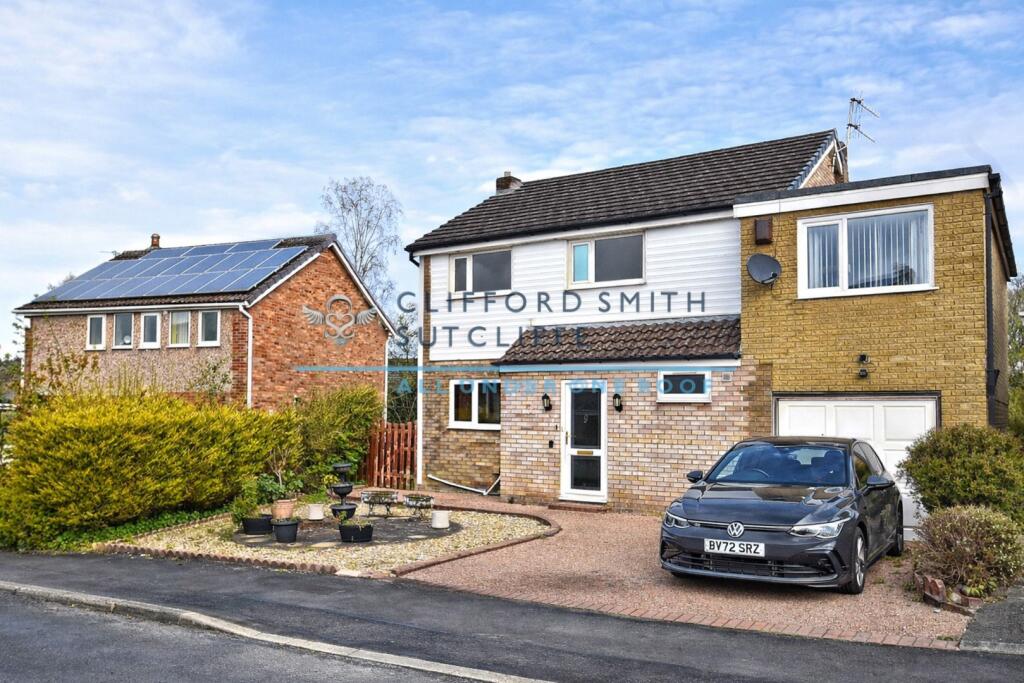 Main image of property: Kenilworth Close, Padiham
