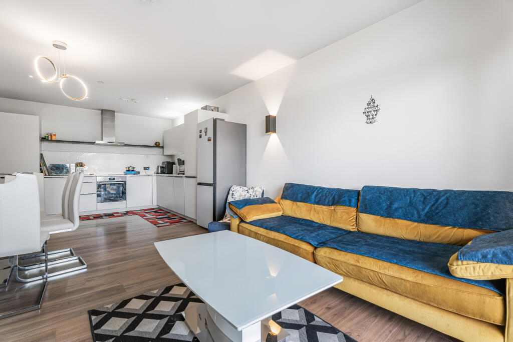 Apartment in Harrow - View 5