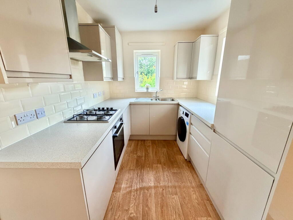 Sussex Road, Chapeltown, Sheffield, S35 2XL photo 4