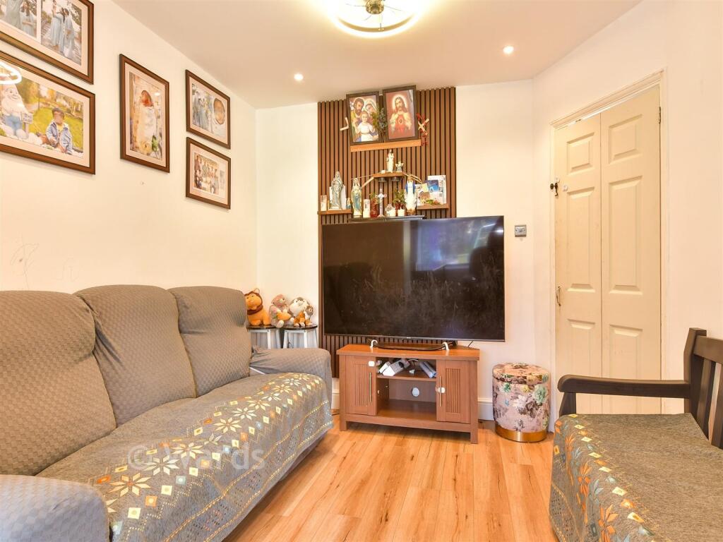 House in Rochester - View 3