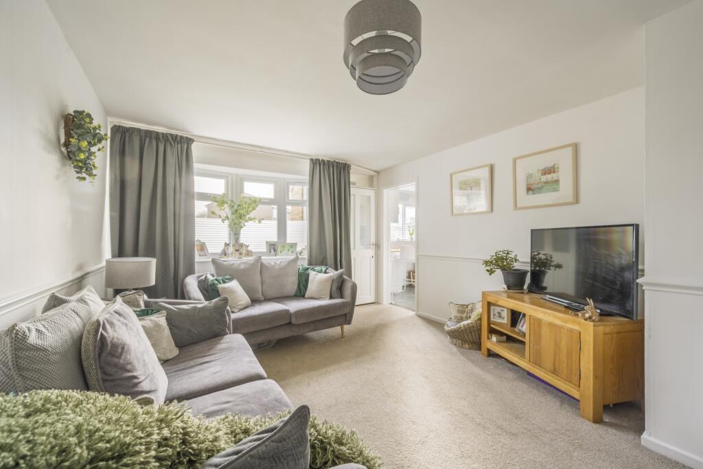 Deansfield, Cricklade, Swindon, Wiltshire, SN6 photo 2