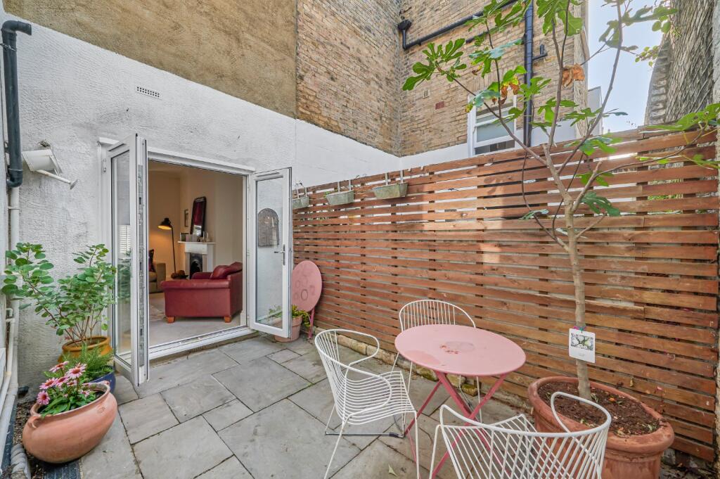 House in London - View 4