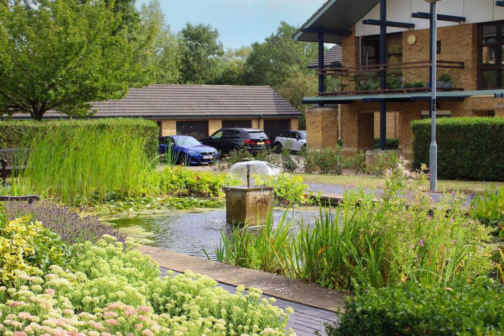 Woodward Place, Loughton Lodge, Milton Keynes photo 3