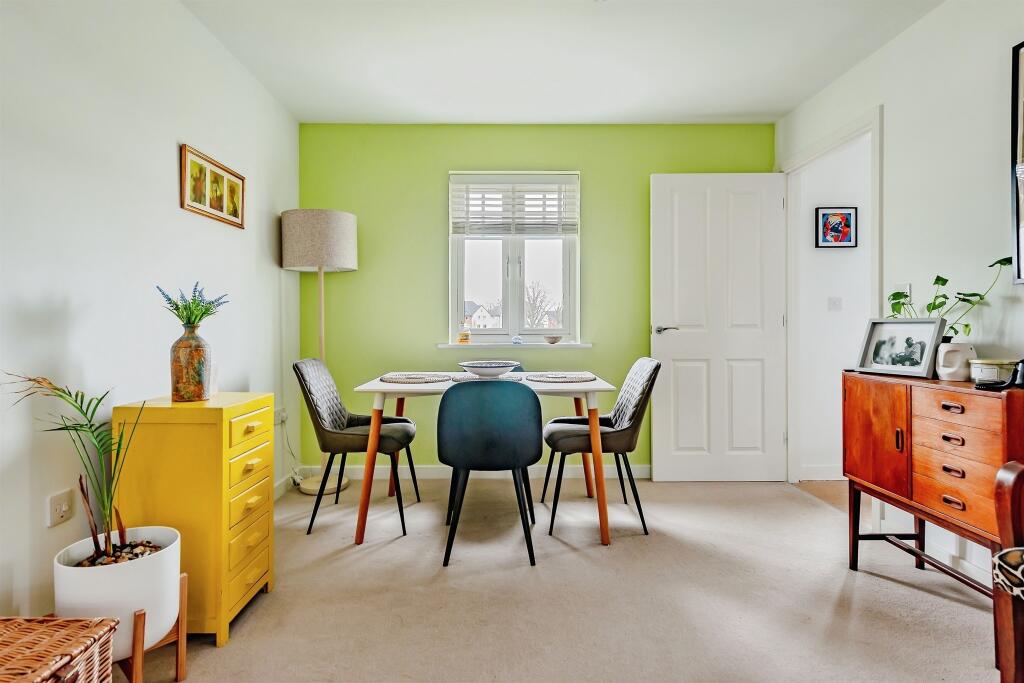 Somerley Drive, Crawley - View 4