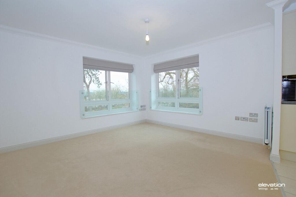 Apartment in Milton Keynes, West Bletchley - View 3