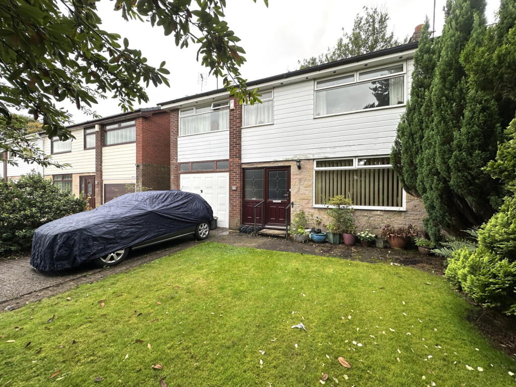 4-bed semi-detached on 33 Cemetery Road, Royton, Oldham, OL2 5SW, £299,950