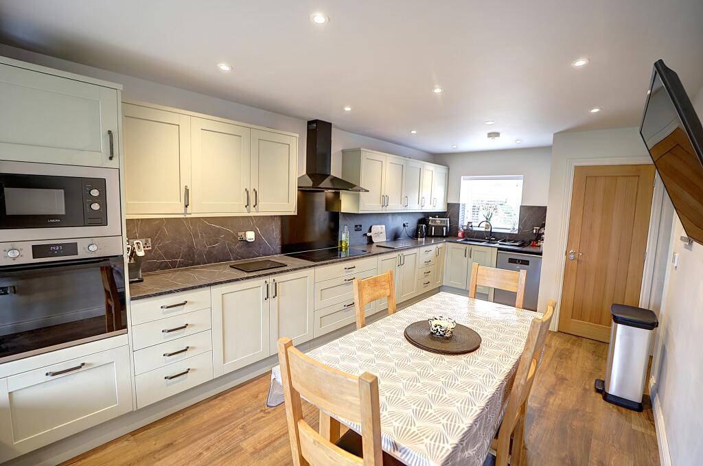 House in Hinderwell, Staithes - More