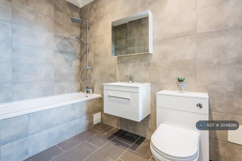 Apartment in Hull, Garrison Side, Old Town - View 5