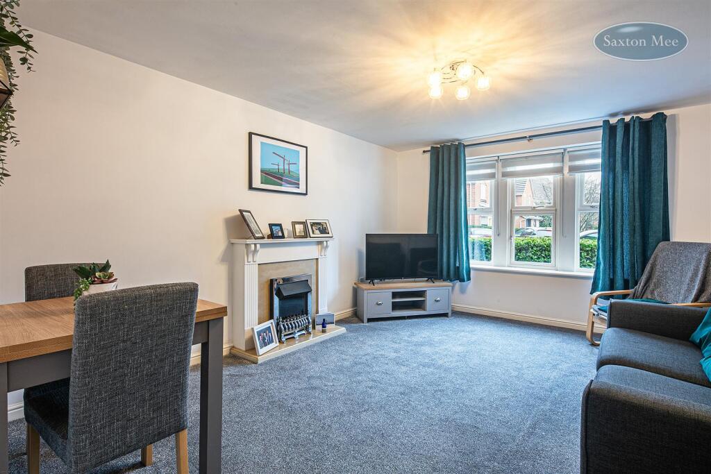 Southwood Grove, Wadsley Park Village, Sheffield photo 3