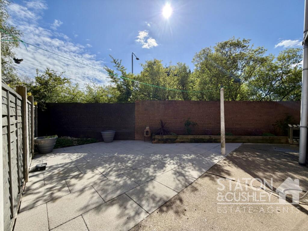 House in Ashfield, Sutton in Ashfield, Nottinghamshire - View 2