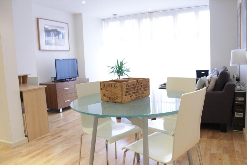 Apartment in Manchester, Castlefield, City Centre - More