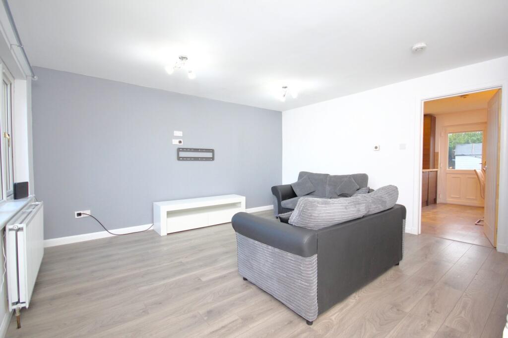 3 McTaggart View, Dalrymple, KA6 6QH photo 4