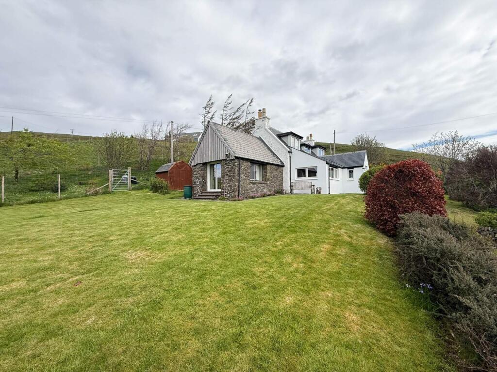 Half of 9 Aird, Ardvasar, Isle of Skye, IV45 8RN photo 2