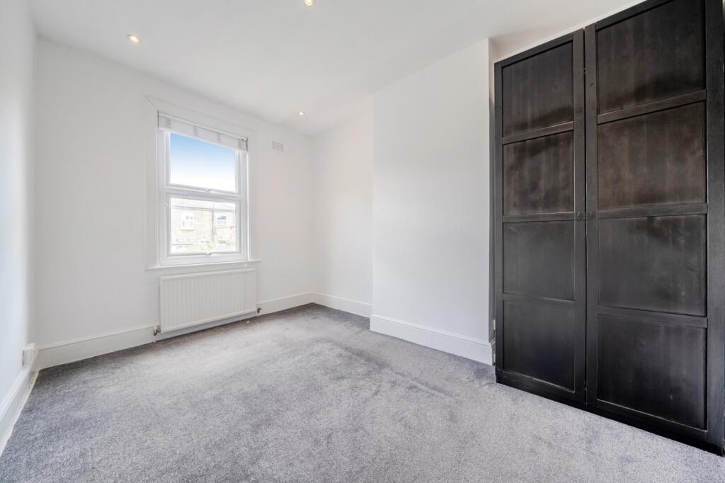 Apartment in London - View 5