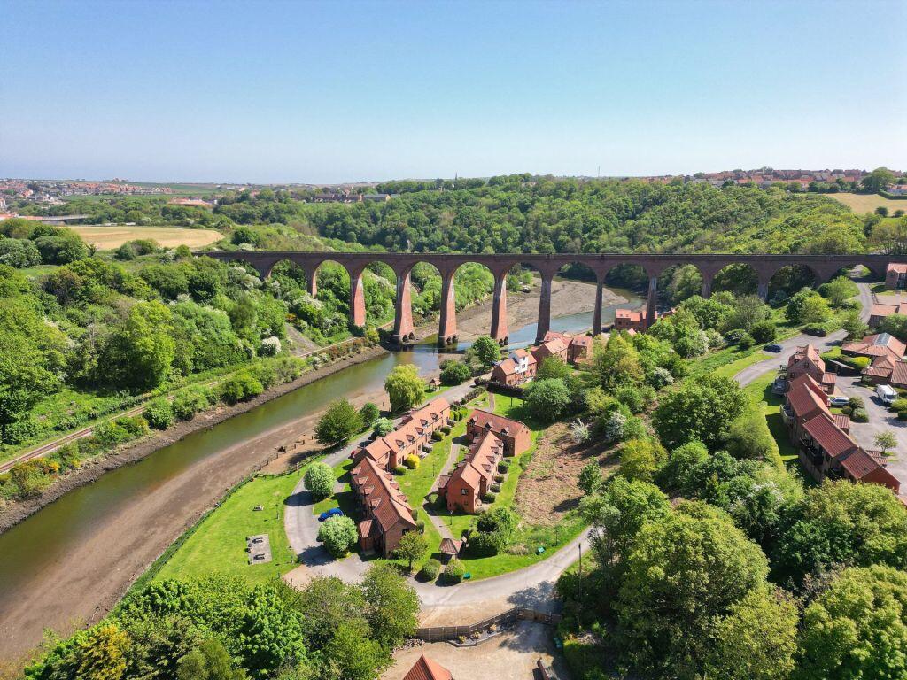 Main image of property: 6 Endeavour Court, Captain Cooks Haven