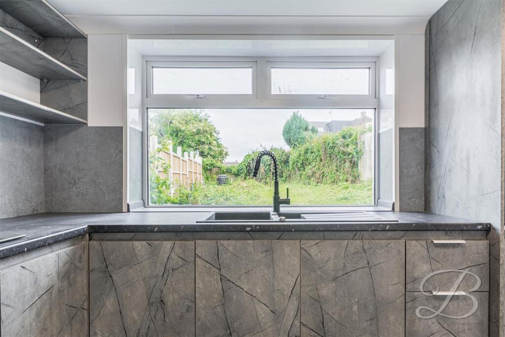 Armstrong Road, Mansfield - View 4