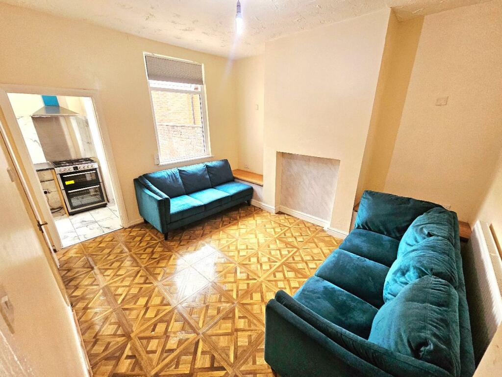 House in Manchester, Greater Manchester - View 2