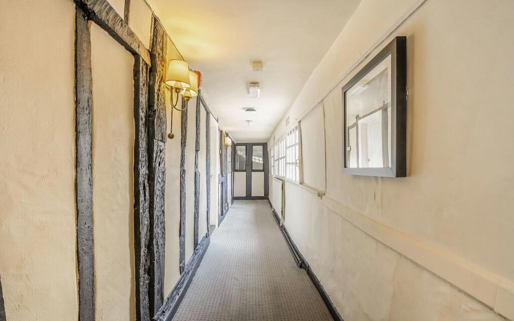 8685243-interior06.jpg
