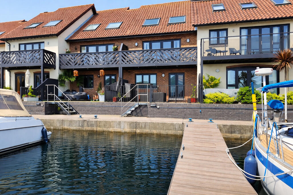 Main image of property: Velsheda Court, Hythe, Southampton