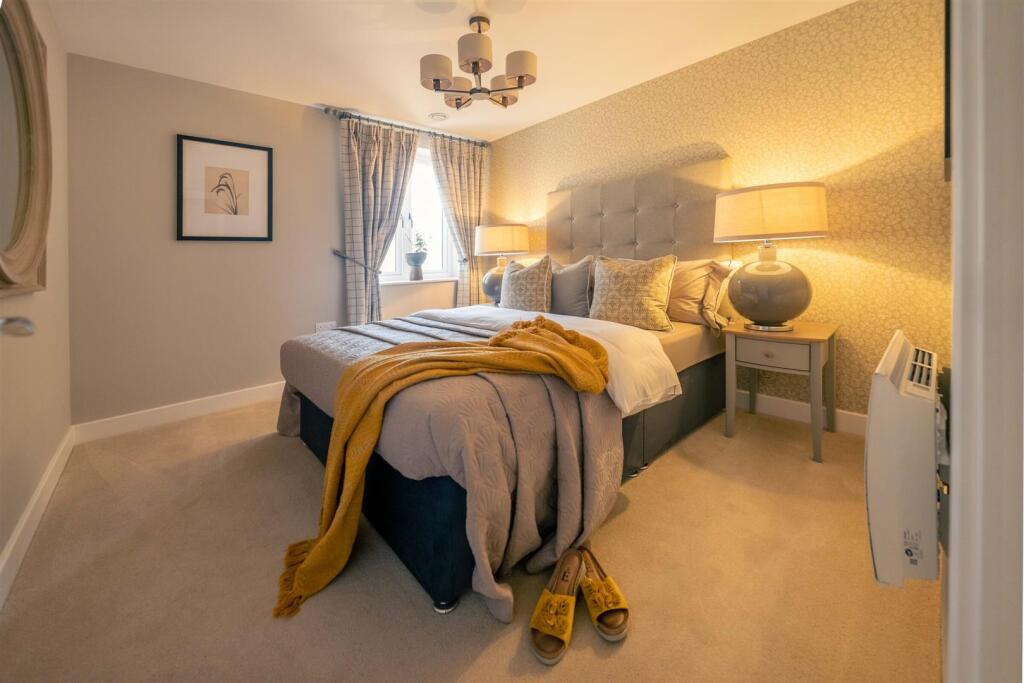 Roslin Place, Station Road, Hampshire, RG27 9GU - View 3