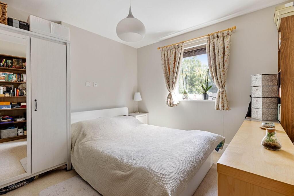 Apartment in London - More