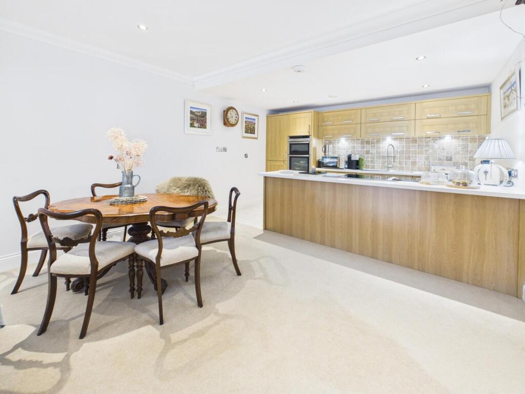 Apartment in Lincoln - View 4