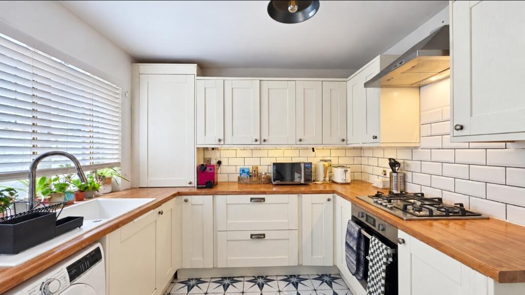 House in Plymouth - View 5