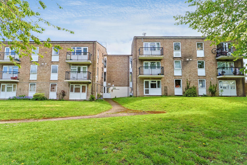 Main image of property: 34 Coles Place, Chard, TA20 2BA
