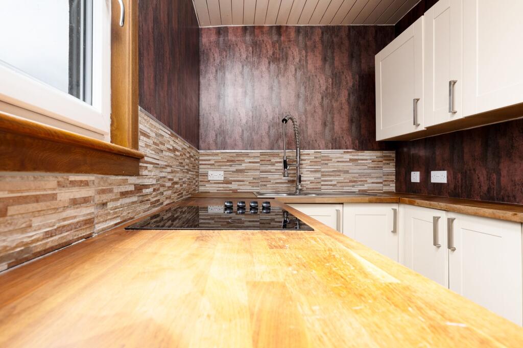 Apartment in Paisley - More
